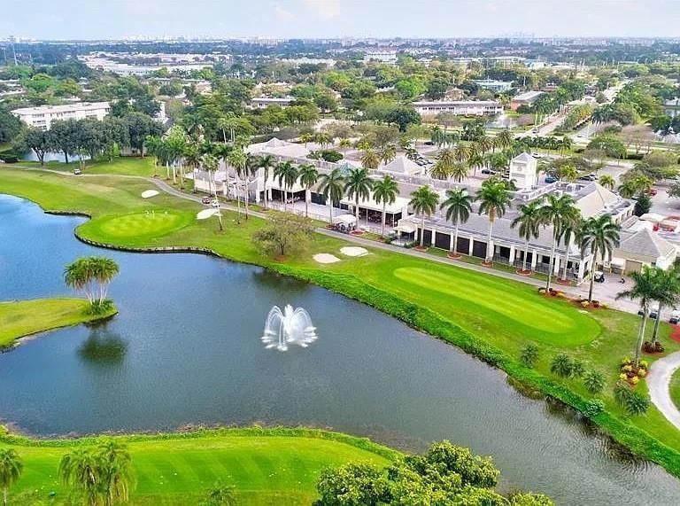 Real estate property located at 4401 Martinique D2, Broward, Martinique Village Ii D Co, Coconut Creek, FL, US