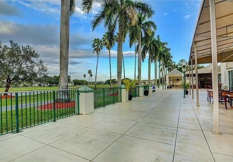 Real estate property located at 4401 Martinique D2, Broward, Martinique Village Ii D Co, Coconut Creek, FL, US