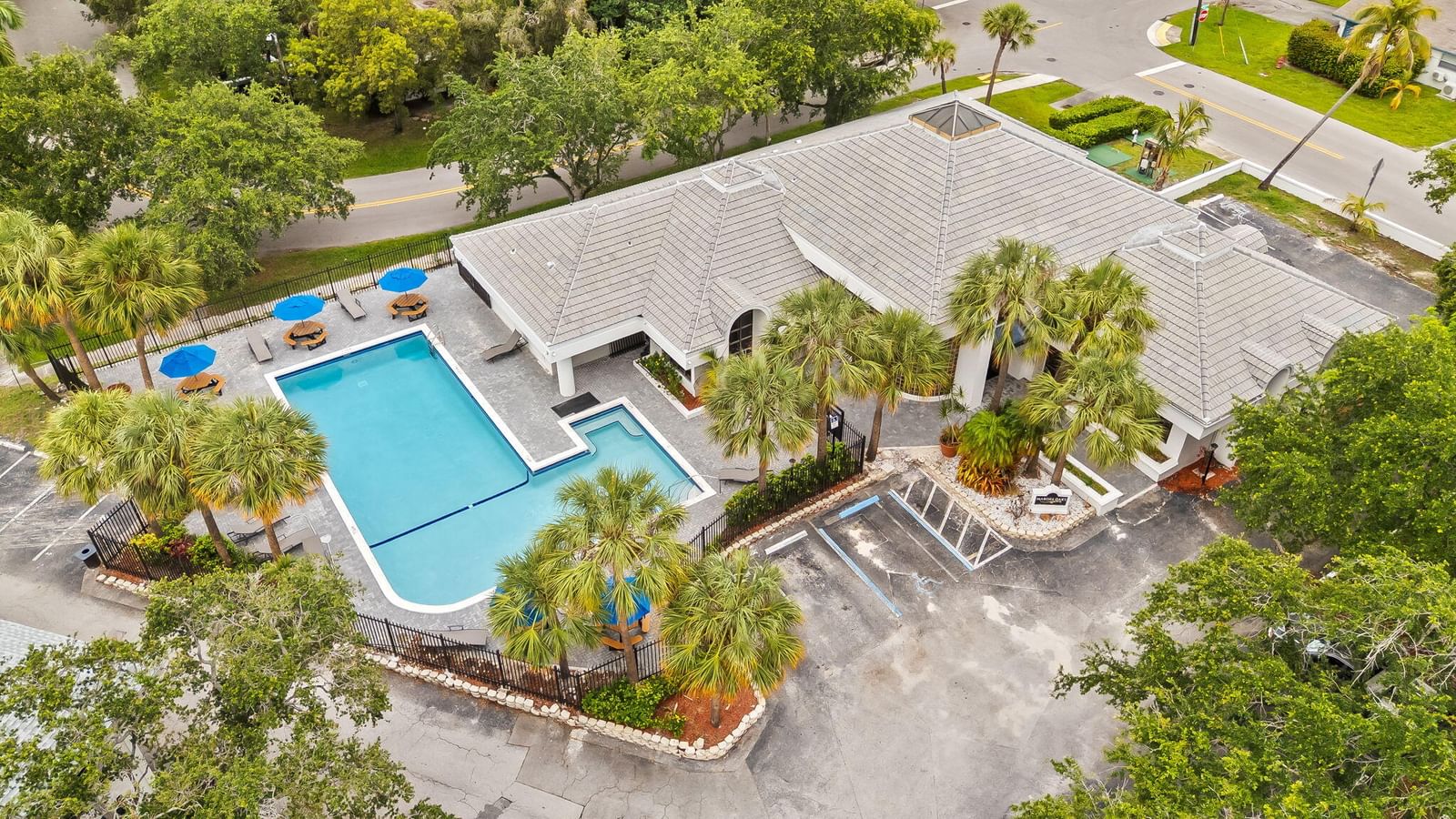 Real estate property located at 2550 18th #2103, Broward, Marina Oaks Condo, Fort Lauderdale, FL, US