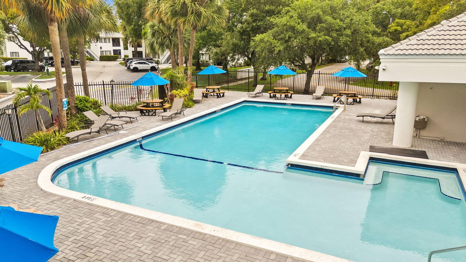 Real estate property located at 2550 18th #2103, Broward, Marina Oaks Condo, Fort Lauderdale, FL, US