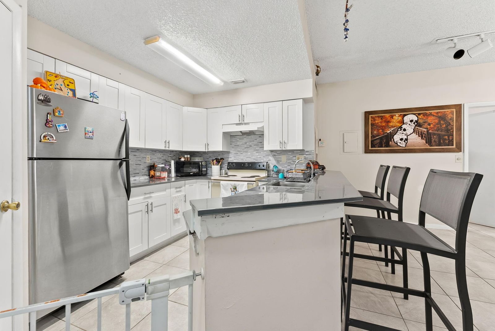 Real estate property located at 2550 18th #2103, Broward, Marina Oaks Condo, Fort Lauderdale, FL, US