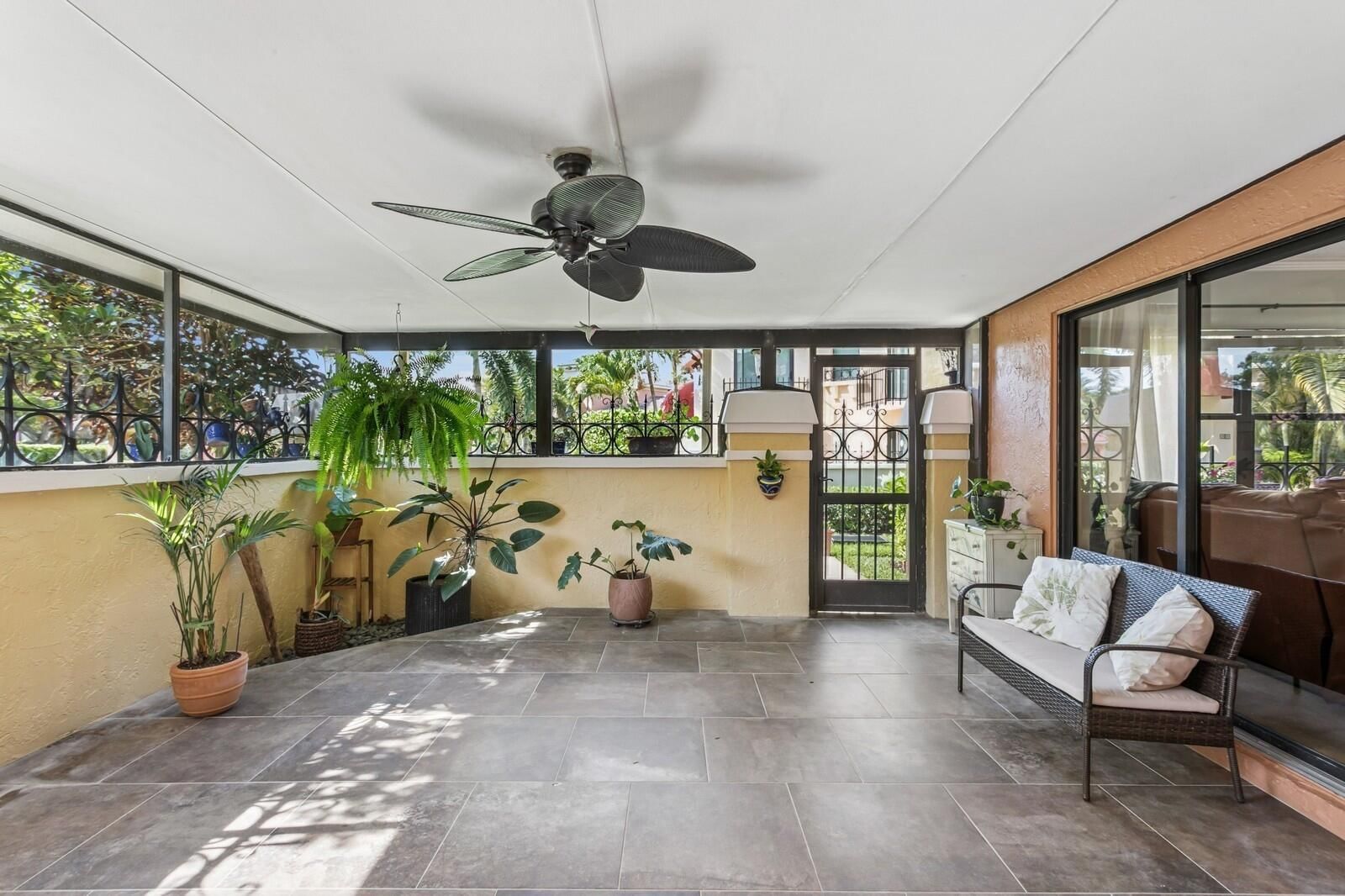 Real estate property located at 24 Uno Lago, Palm Beach, Uno Lago, Juno Beach, FL, US