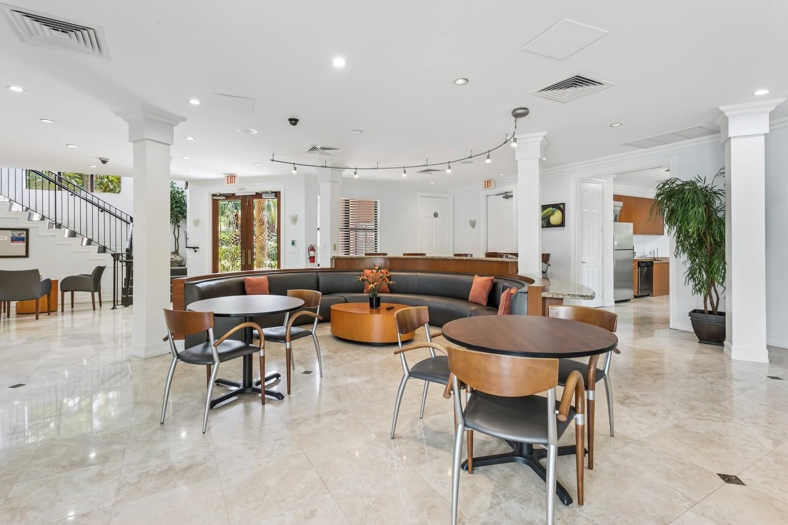Real estate property located at 24 Uno Lago, Palm Beach, Uno Lago, Juno Beach, FL, US