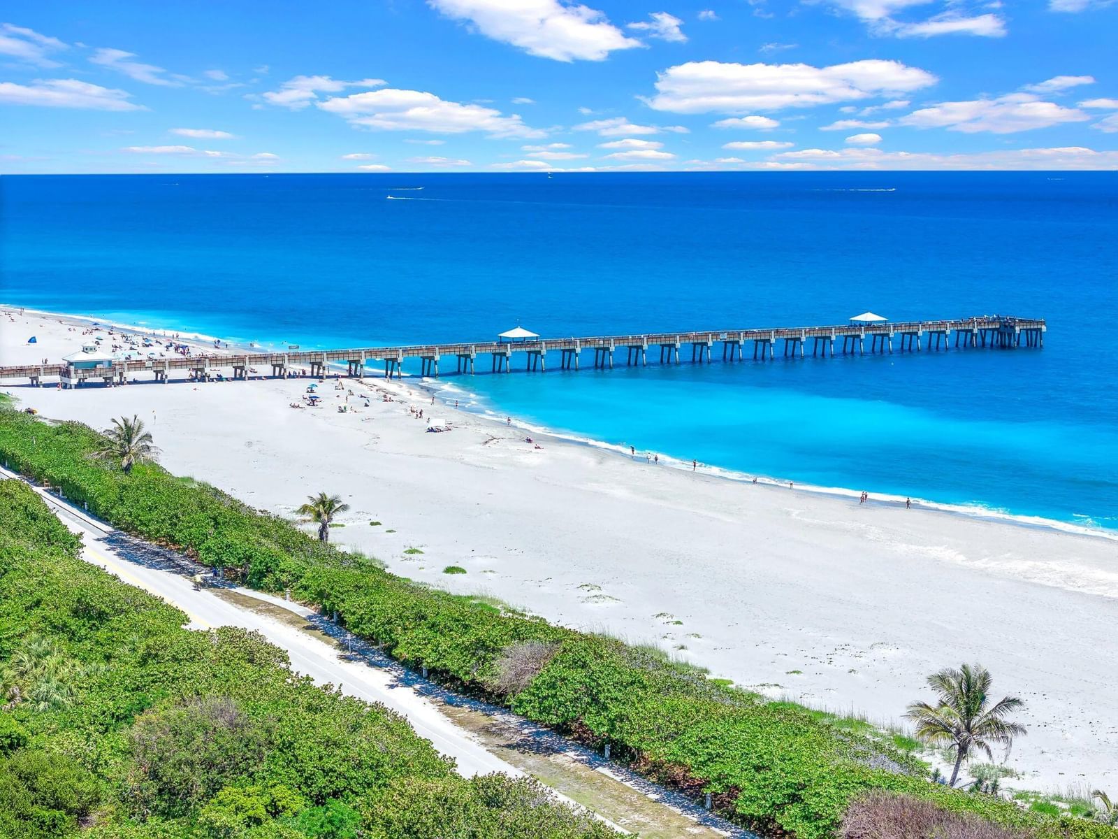 Real estate property located at 24 Uno Lago, Palm Beach, Uno Lago, Juno Beach, FL, US