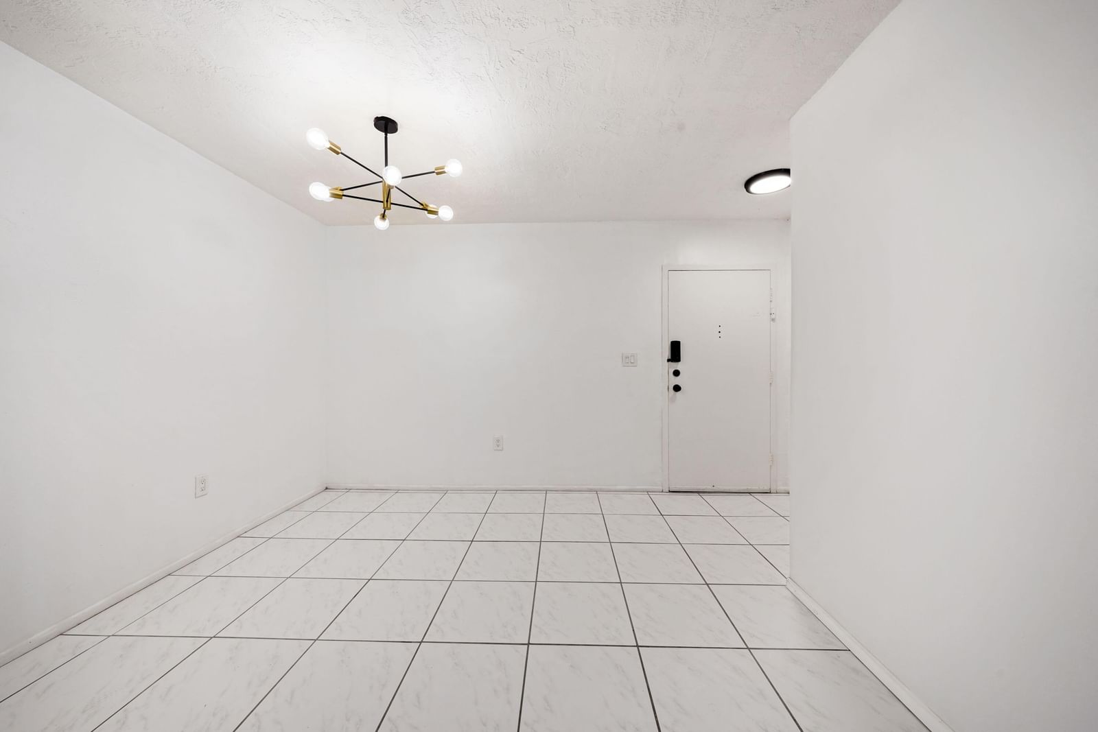 Real estate property located at 7100 17th #220, Broward, Omega Condo No 3, Plantation, FL, US