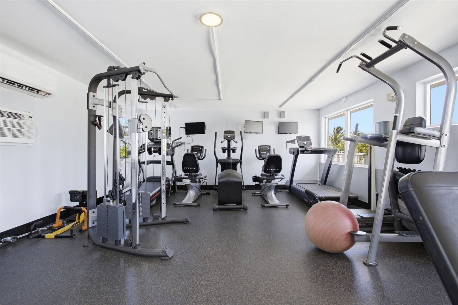 Real estate property located at 4747 Collins #1109, Miami-dade, Mimosa Condo, Miami Beach, FL, US