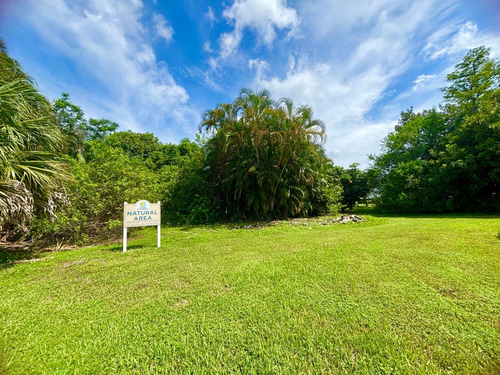 Real estate property located at 2069 Oakridge F Unit 2069, Broward, Oakridge F Condo, Deerfield Beach, FL, US