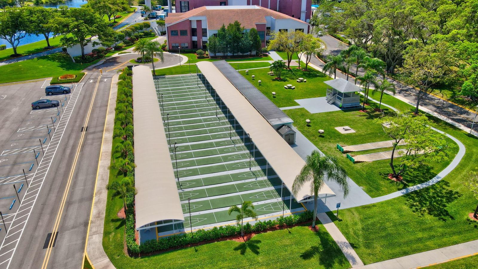 Real estate property located at 2069 Oakridge F Unit 2069, Broward, Oakridge F Condo, Deerfield Beach, FL, US
