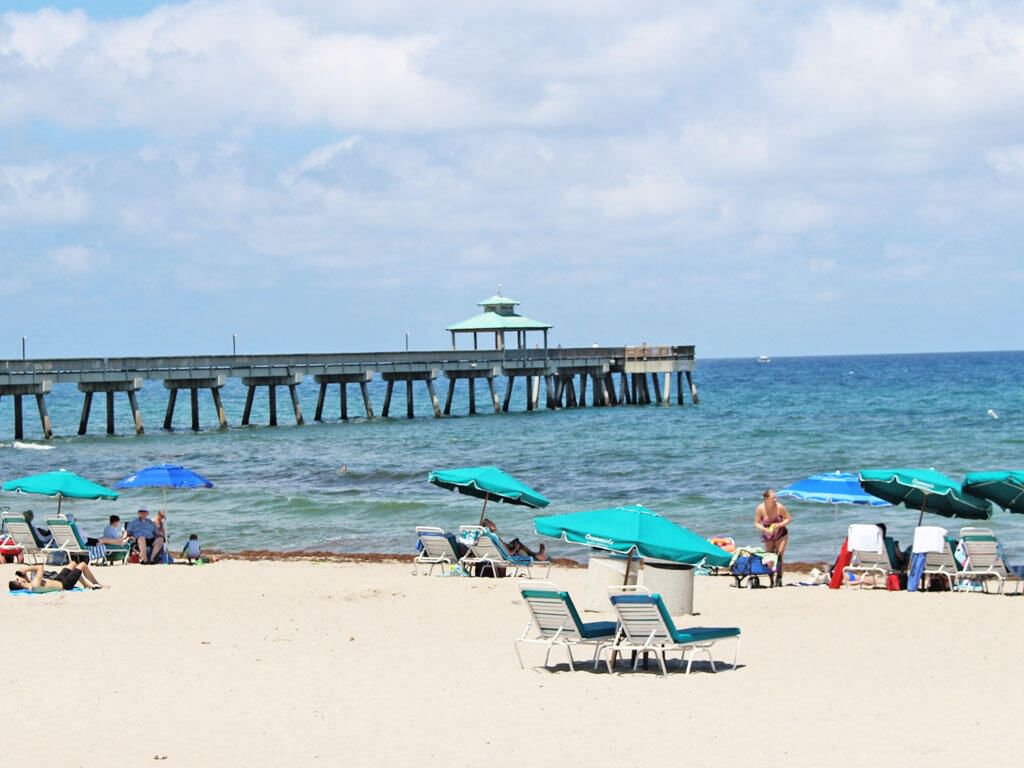 Real estate property located at 2069 Oakridge F Unit 2069, Broward, Oakridge F Condo, Deerfield Beach, FL, US