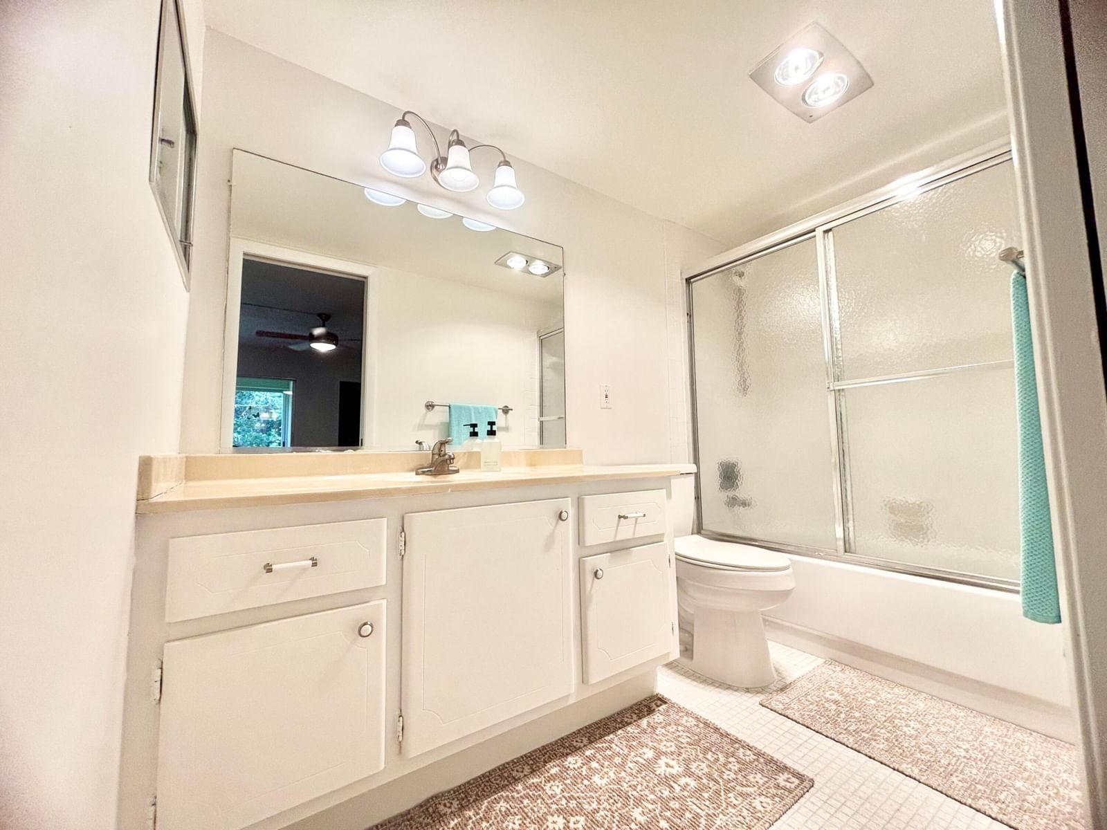 Real estate property located at 2069 Oakridge F Unit 2069, Broward, Oakridge F Condo, Deerfield Beach, FL, US