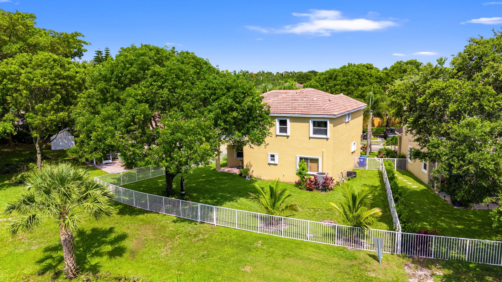 Real estate property located at 1753 74th, Broward, Walnut Creek Replat No 1, Pembroke Pines, FL, US