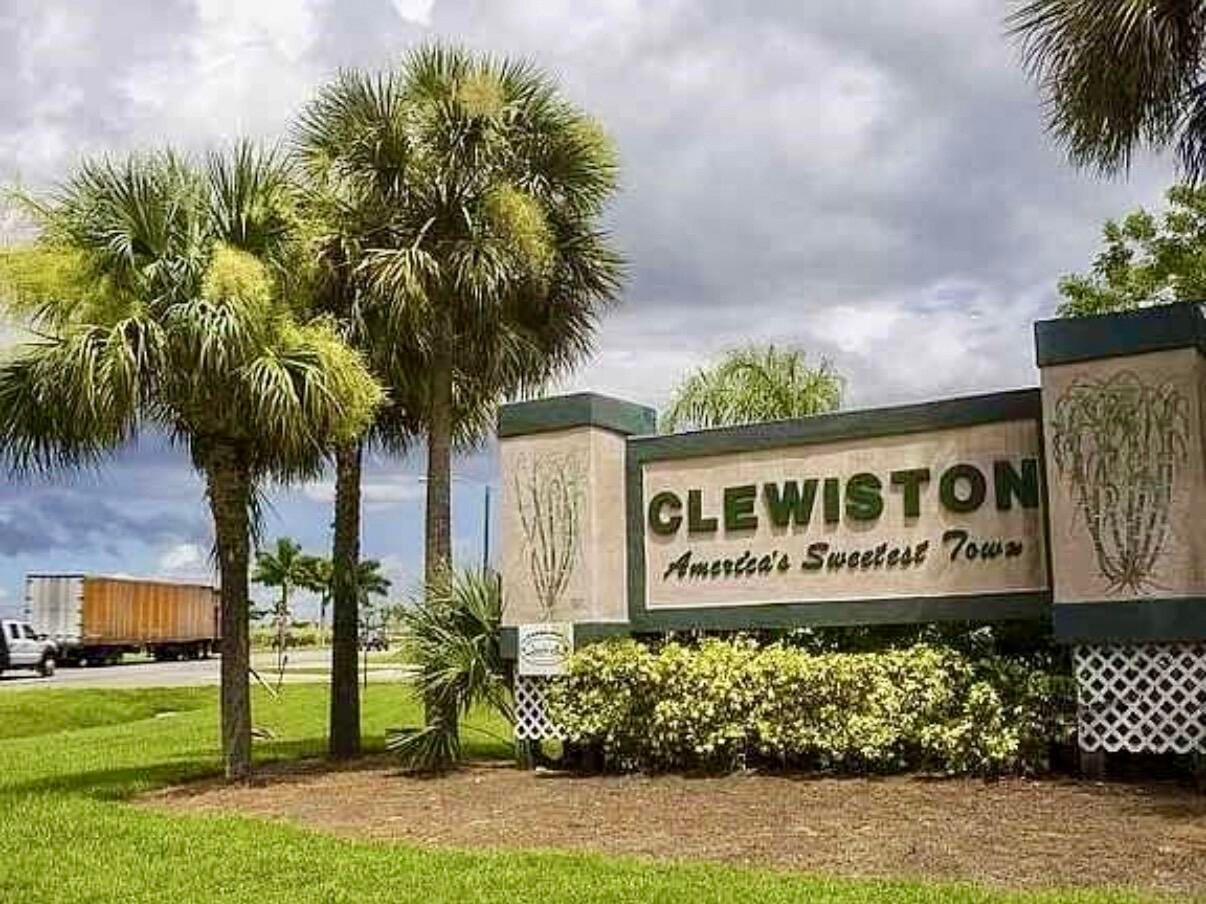 Real estate property located at 324 Pine Cone, Hendry, Montura Ranch Unrec Sec 14, Clewiston, FL, US