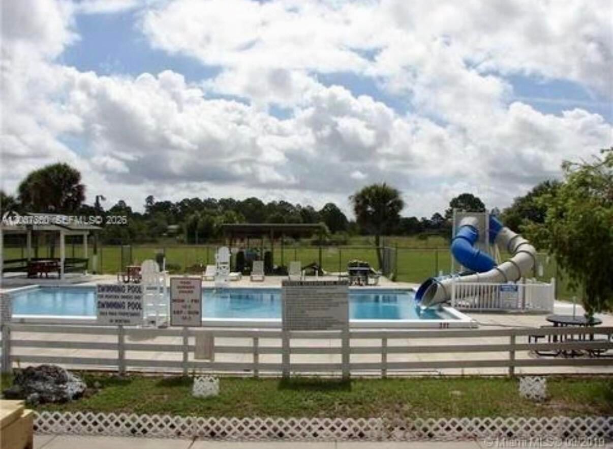 Real estate property located at 324 Pine Cone, Hendry, Montura Ranch Unrec Sec 14, Clewiston, FL, US