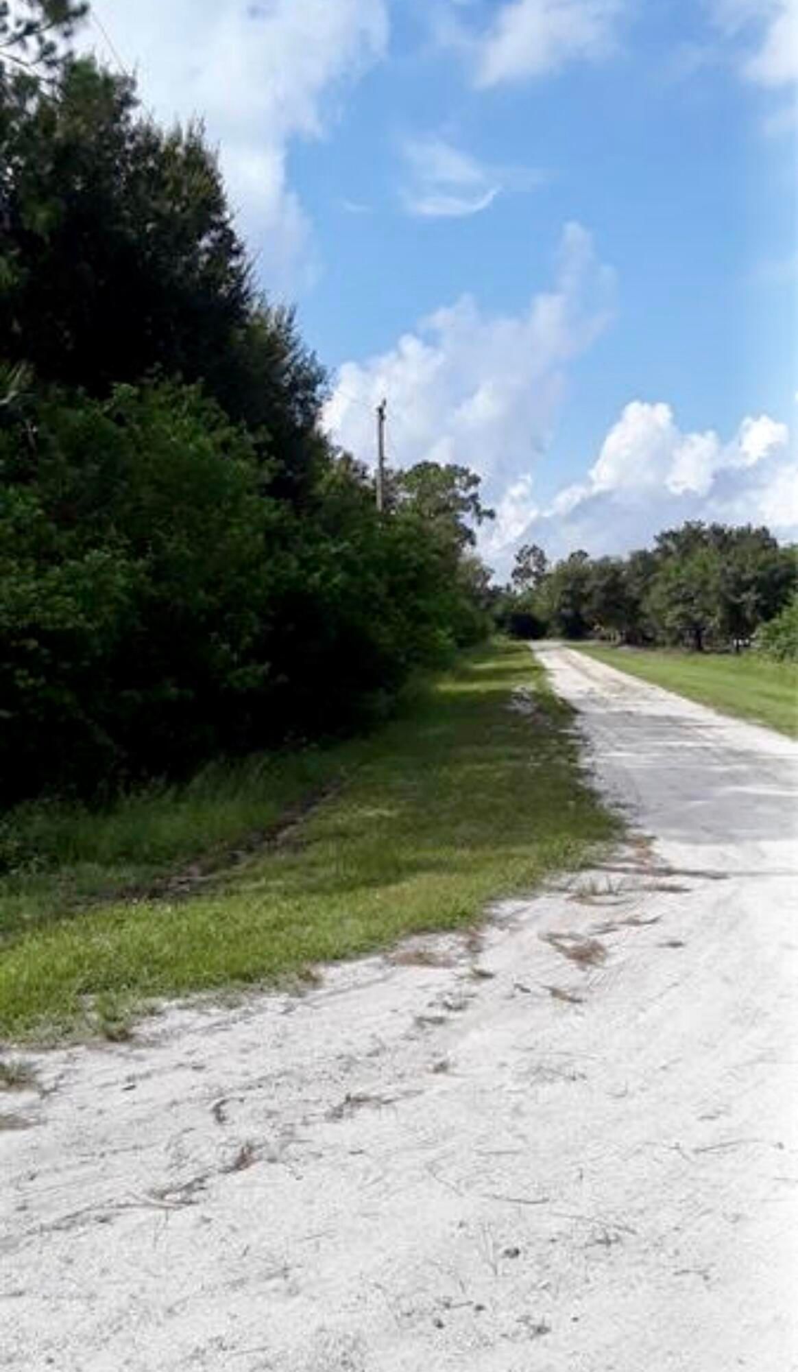 Real estate property located at 324 Pine Cone, Hendry, Montura Ranch Unrec Sec 14, Clewiston, FL, US