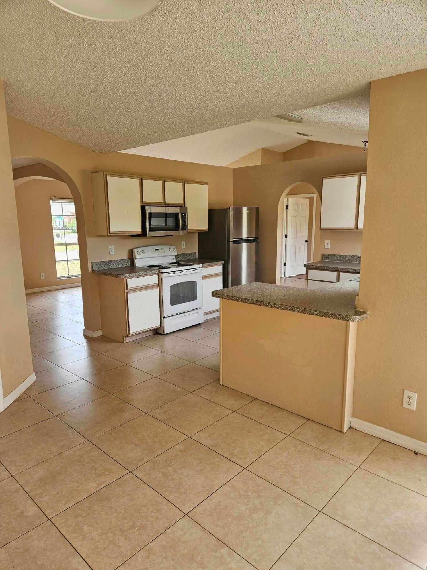 Real estate property located at 570 Ontario, Brevard, Port Malabar Unit 13, Palm Bay, FL, US