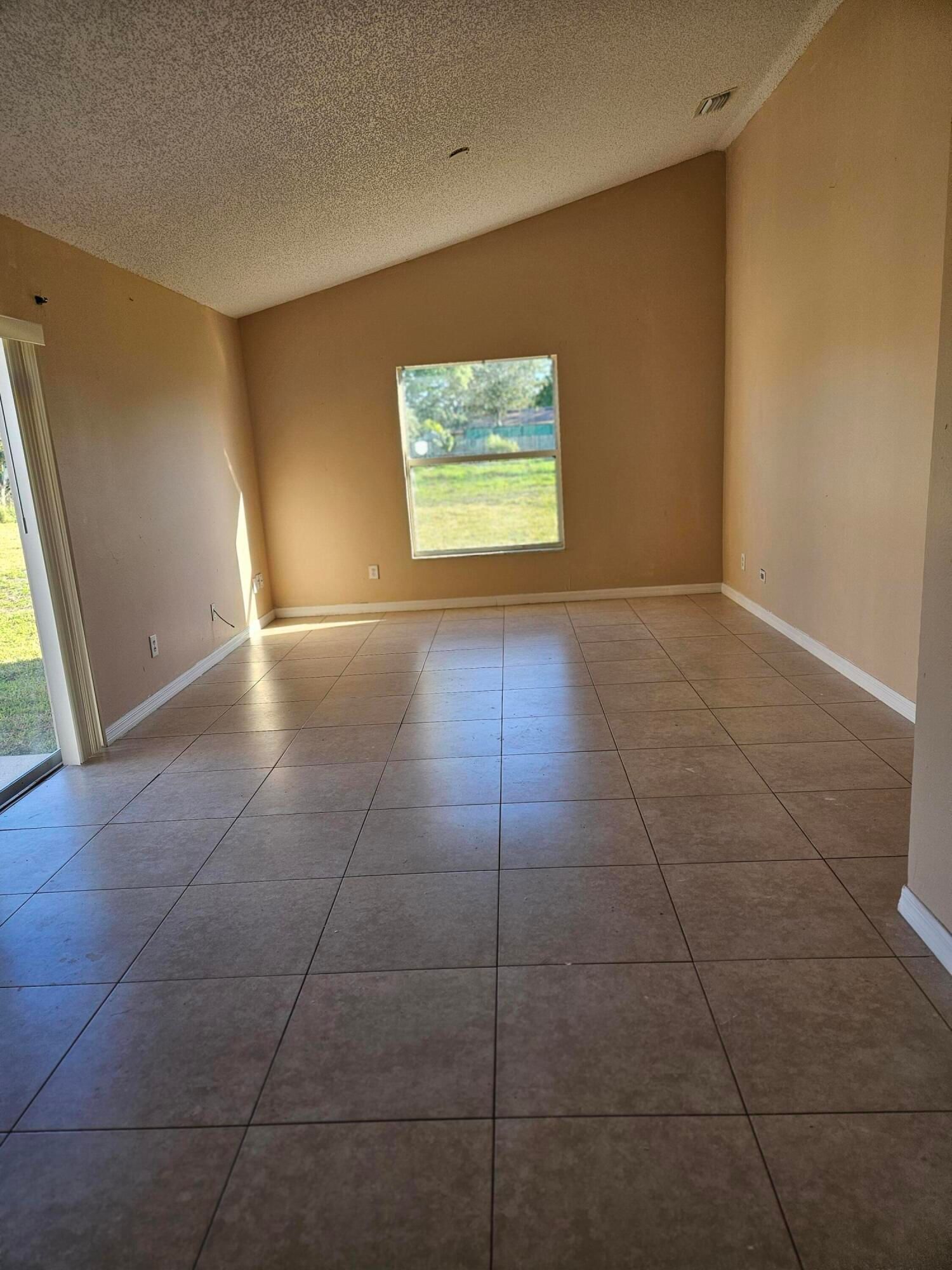 Real estate property located at 570 Ontario, Brevard, Port Malabar Unit 13, Palm Bay, FL, US
