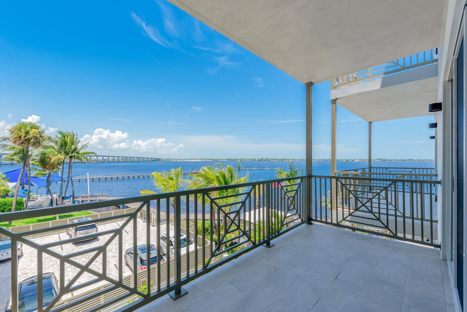 Real estate property located at 41 Seminole #305, Martin, Sailfish Cove Condominium, Stuart, FL, US