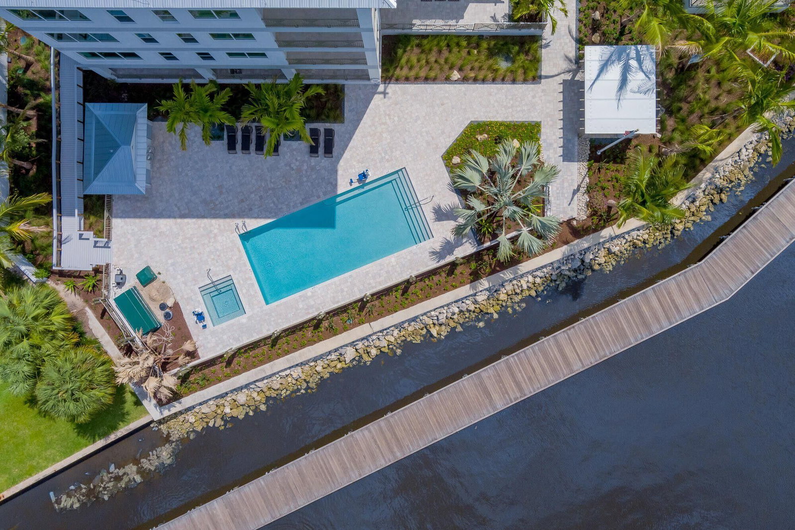 Real estate property located at 41 Seminole #305, Martin, Sailfish Cove Condominium, Stuart, FL, US