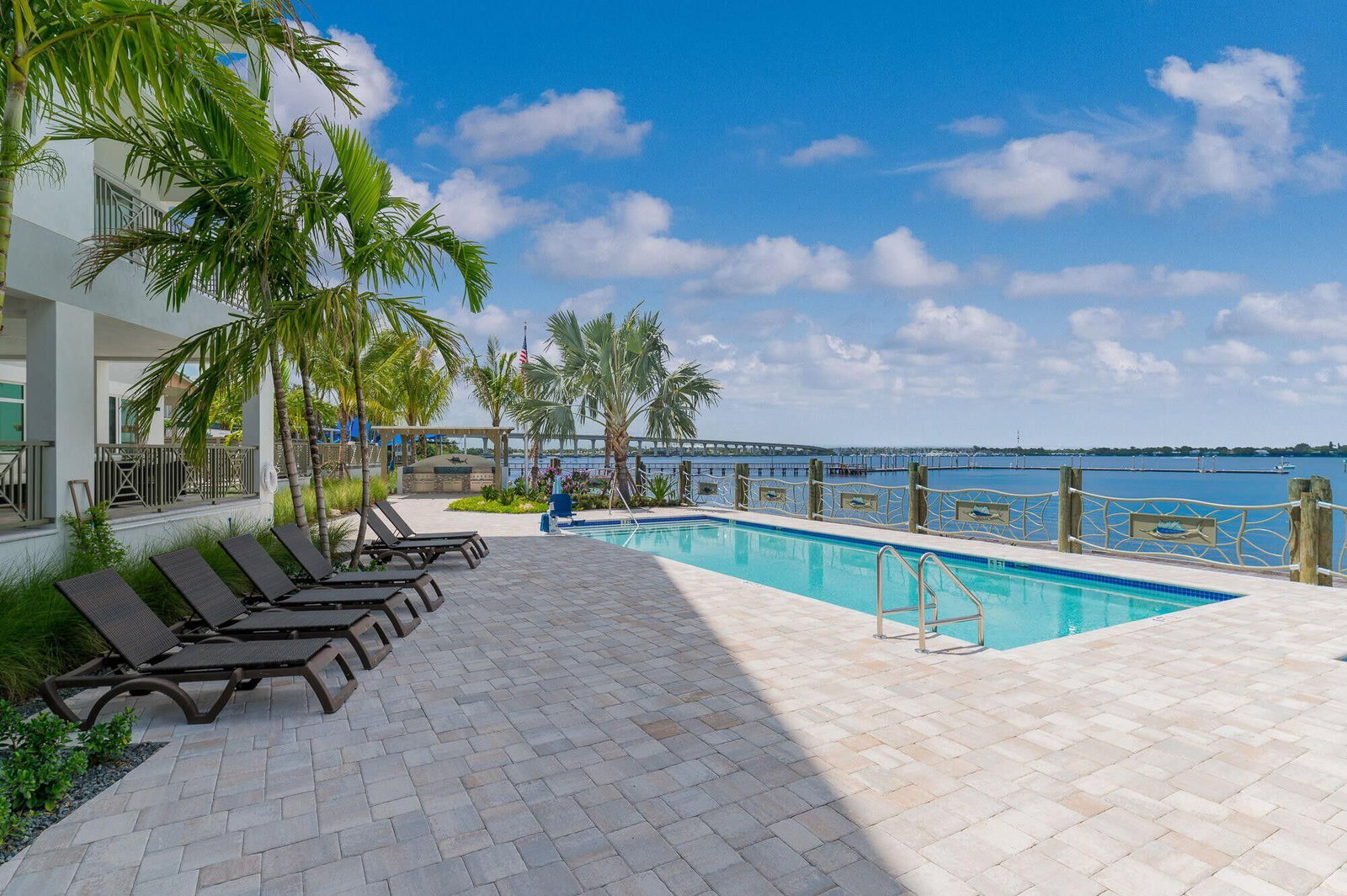 Real estate property located at 41 Seminole #305, Martin, Sailfish Cove Condominium, Stuart, FL, US