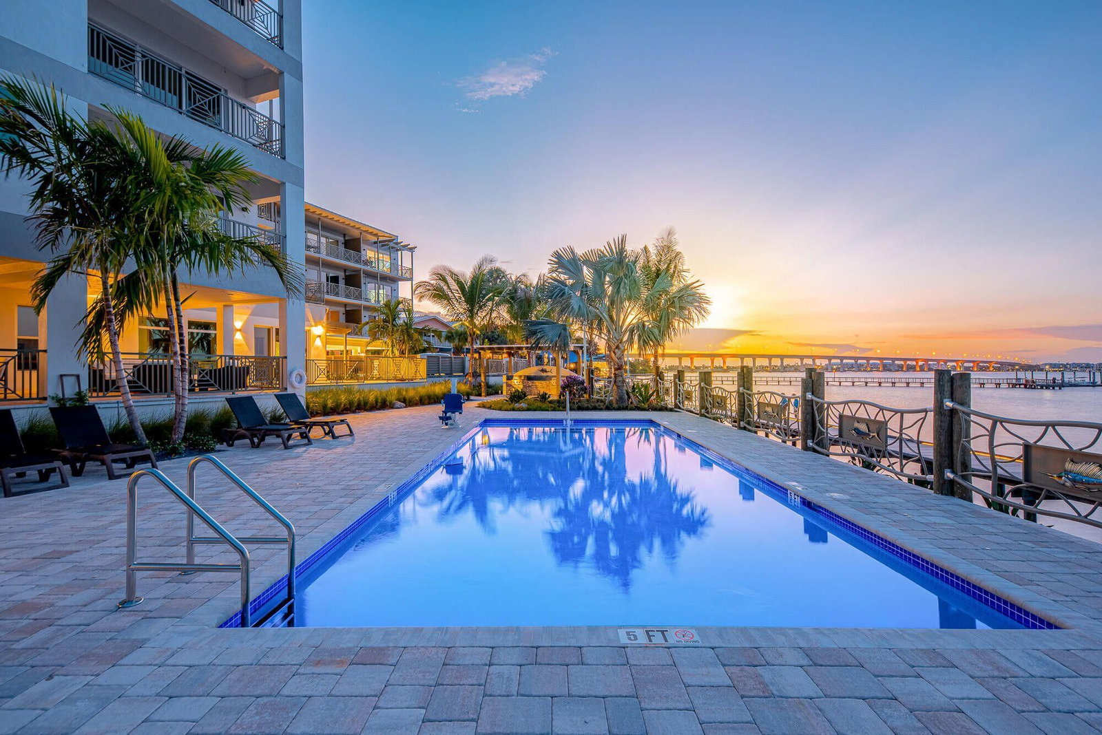 Real estate property located at 41 Seminole #305, Martin, Sailfish Cove Condominium, Stuart, FL, US
