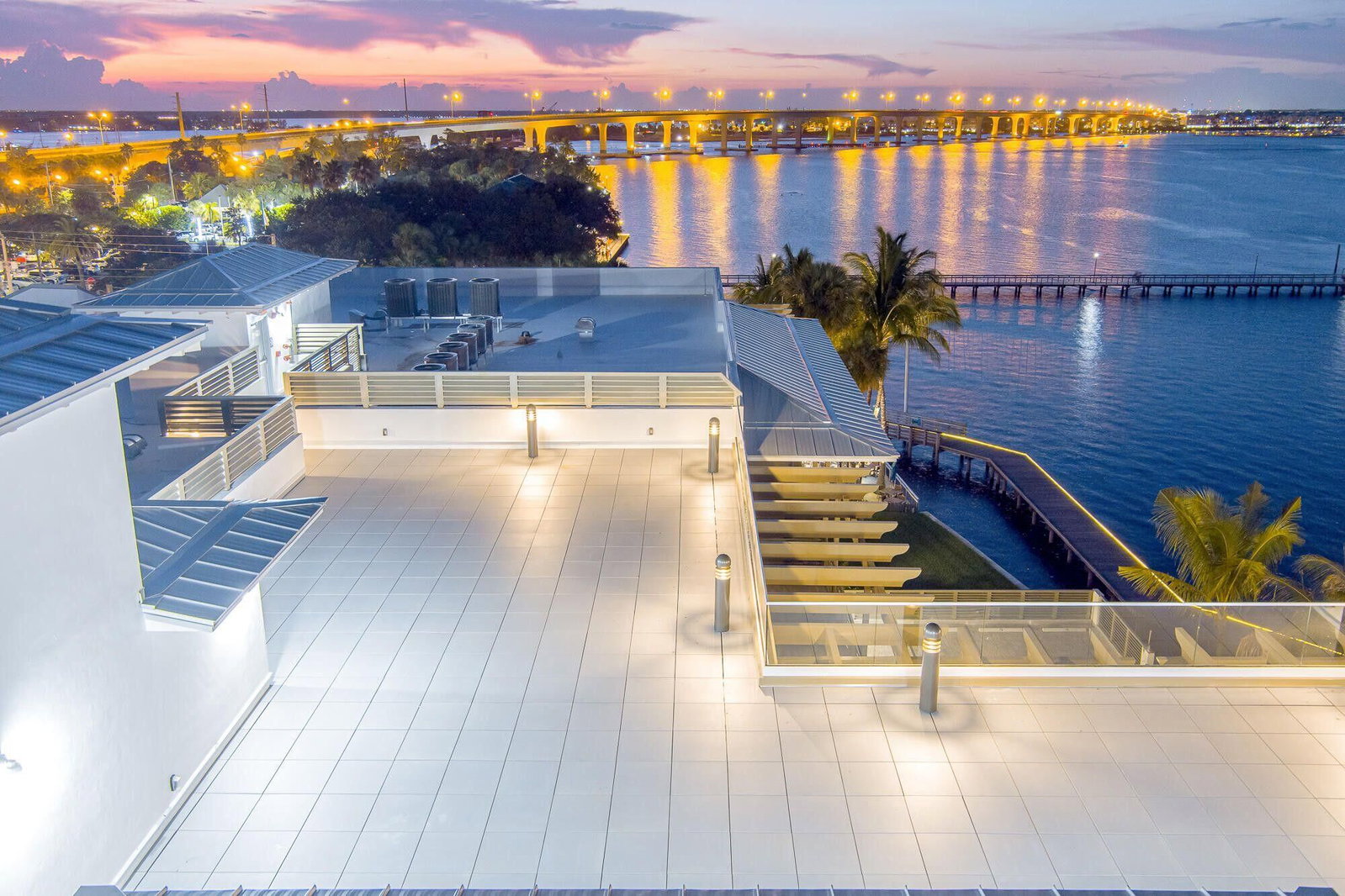 Real estate property located at 41 Seminole #305, Martin, Sailfish Cove Condominium, Stuart, FL, US