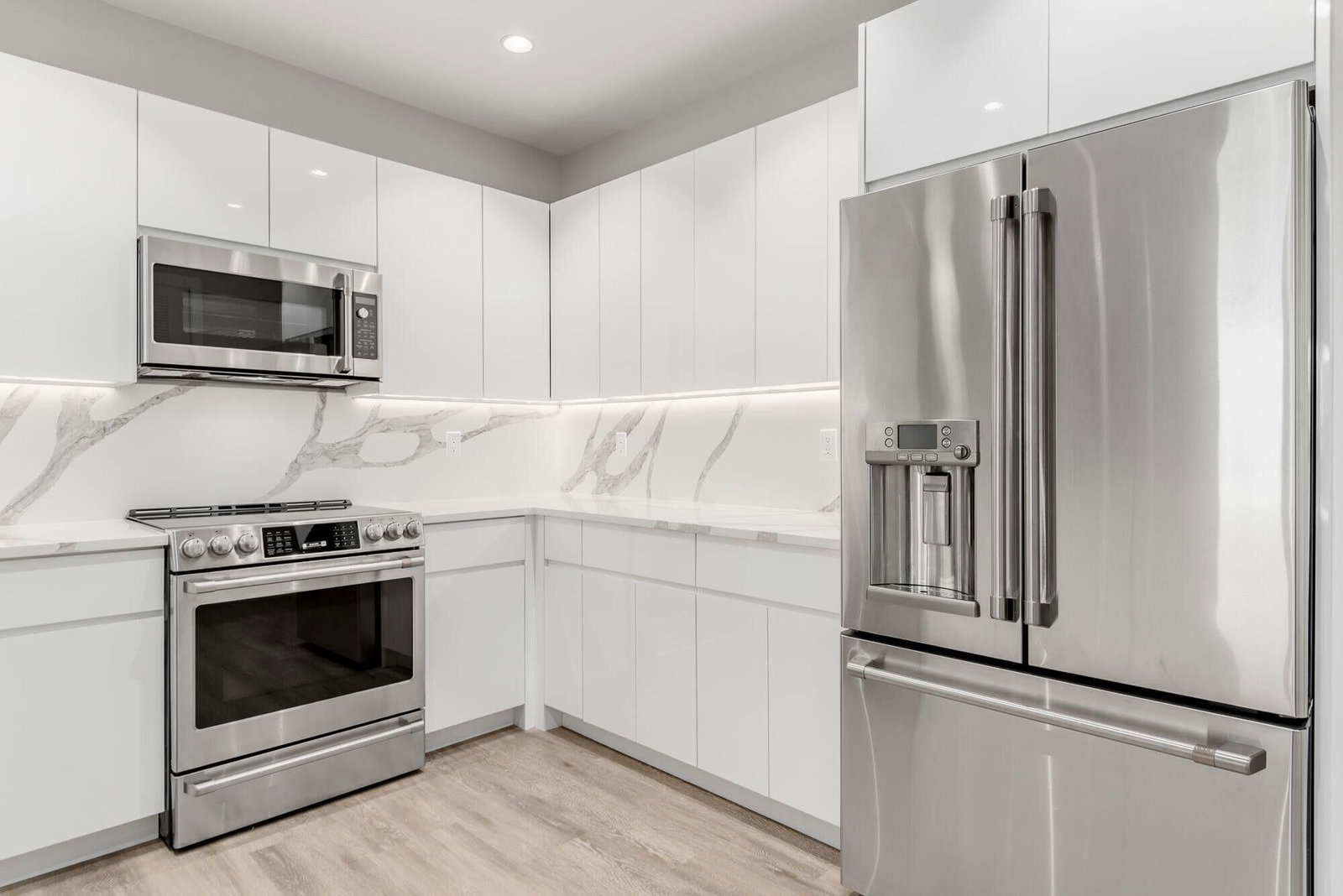 Real estate property located at 41 Seminole #305, Martin, Sailfish Cove Condominium, Stuart, FL, US
