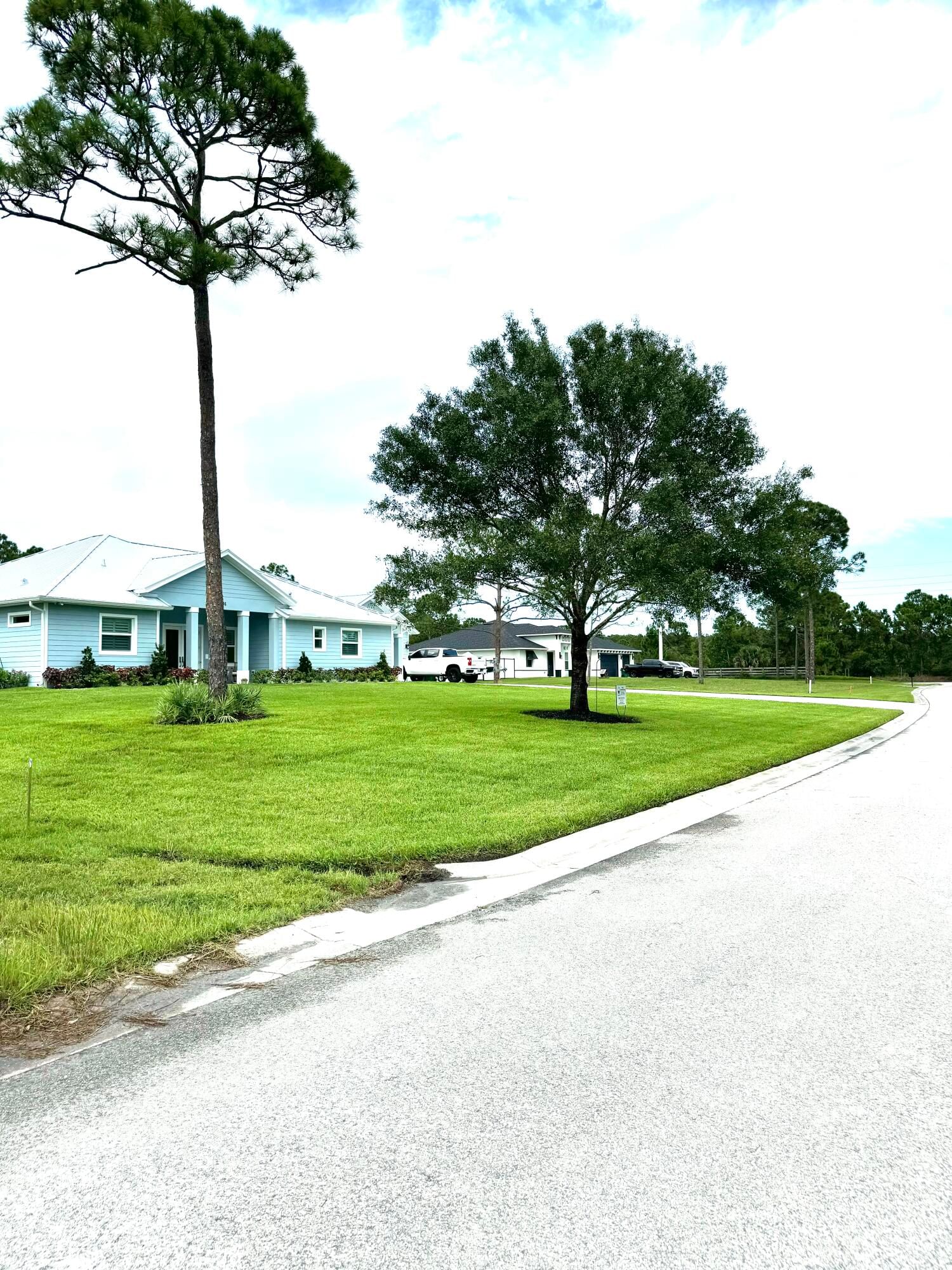 Real estate property located at 10615 Sugar Pine, St Lucie, Pine Hollow Units Tree & F, Fort Pierce, FL, US