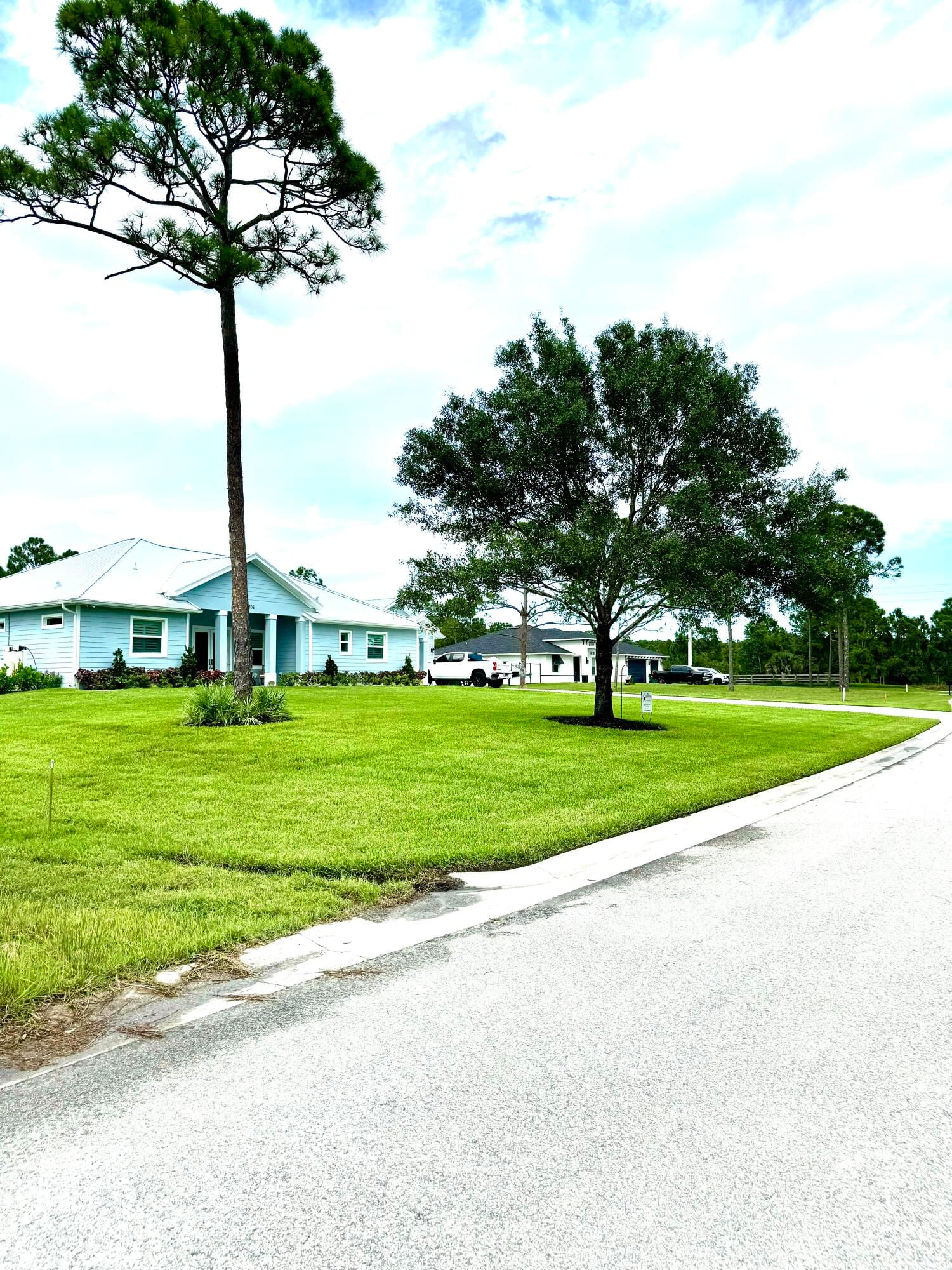 Real estate property located at 10615 Sugar Pine, St Lucie, Pine Hollow Units Tree & F, Fort Pierce, FL, US