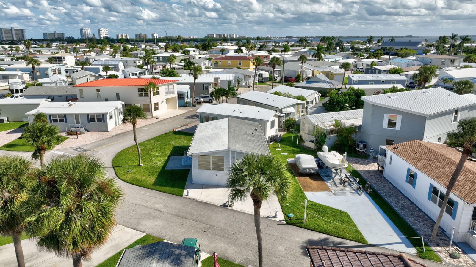 Real estate property located at 217 Nettles, St Lucie, Outdoor Resorts At Nettles, Jensen Beach, FL, US