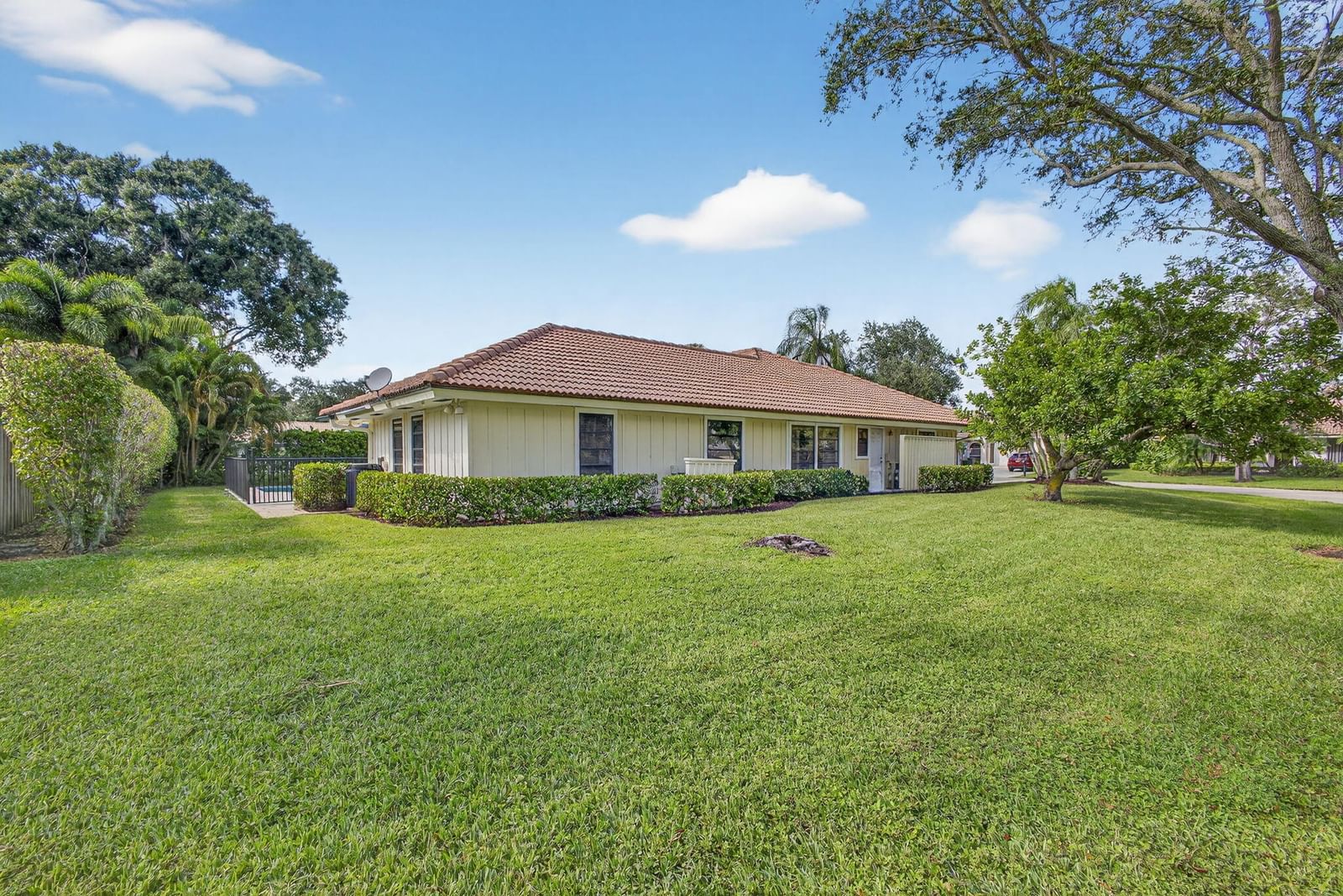 Real estate property located at 13 Saint Giles, Palm Beach, Pga Resort Community 2, Palm Beach Gardens, FL, US