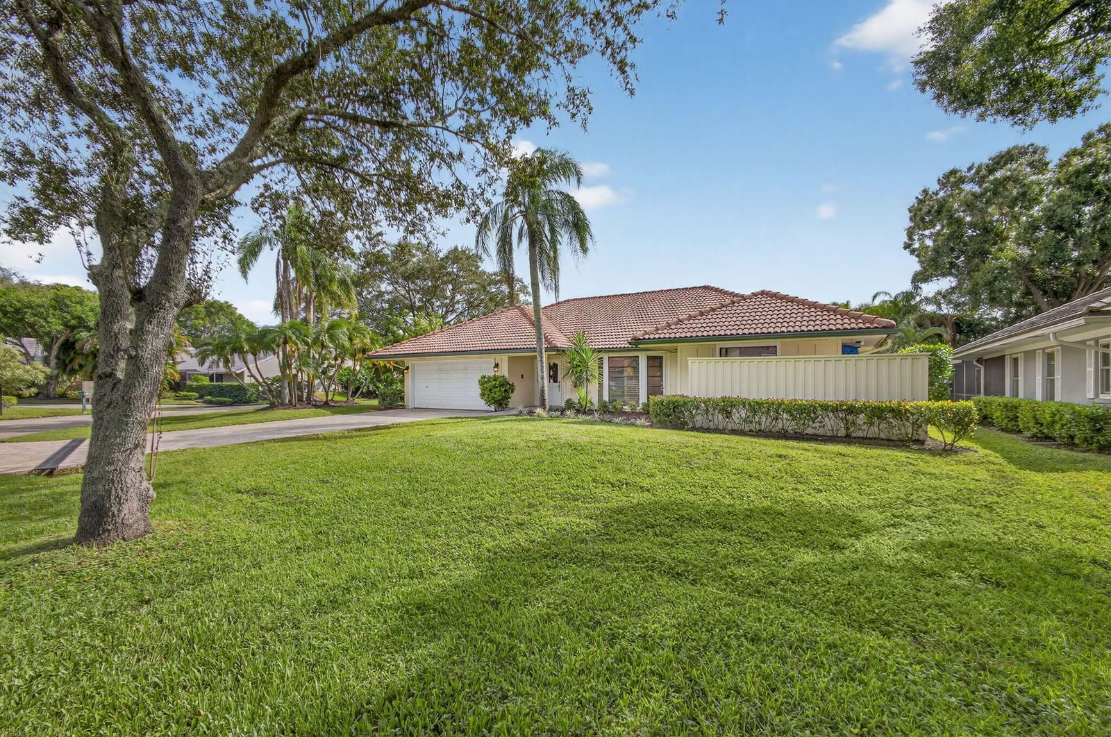 Real estate property located at 13 Saint Giles, Palm Beach, Pga Resort Community 2, Palm Beach Gardens, FL, US