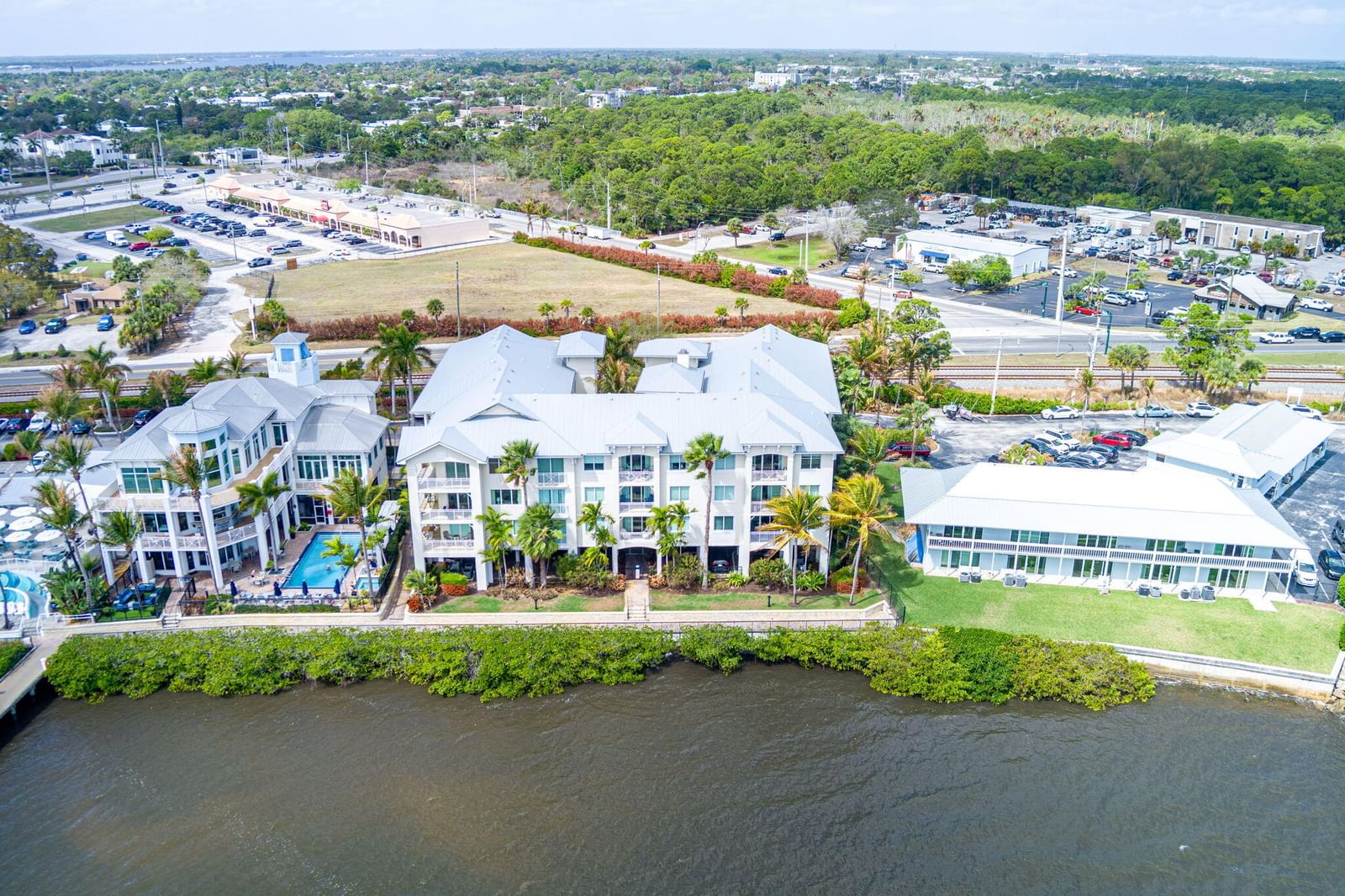 Real estate property located at 975 Flagler #302, Martin, Harborage Yacht Condo, Stuart, FL, US