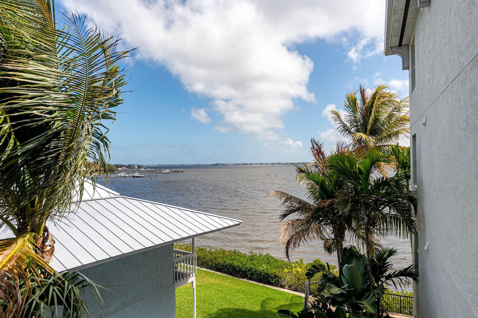 Real estate property located at 975 Flagler #302, Martin, Harborage Yacht Condo, Stuart, FL, US