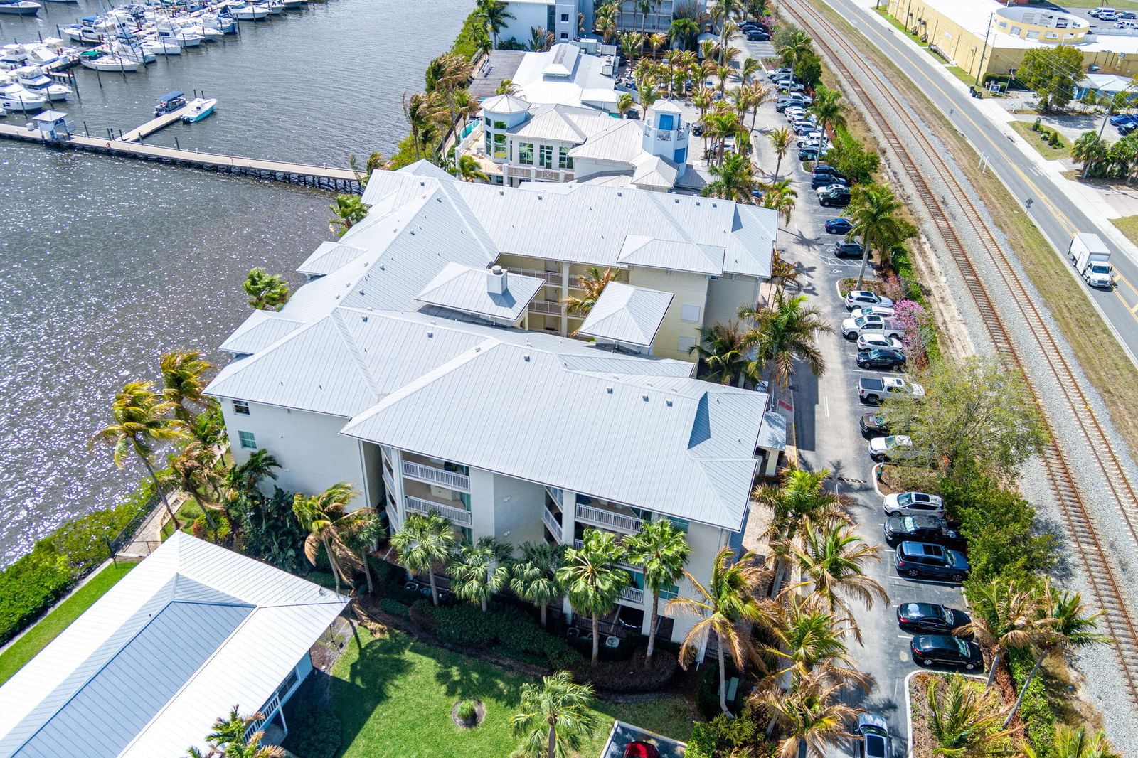 Real estate property located at 975 Flagler #302, Martin, Harborage Yacht Condo, Stuart, FL, US