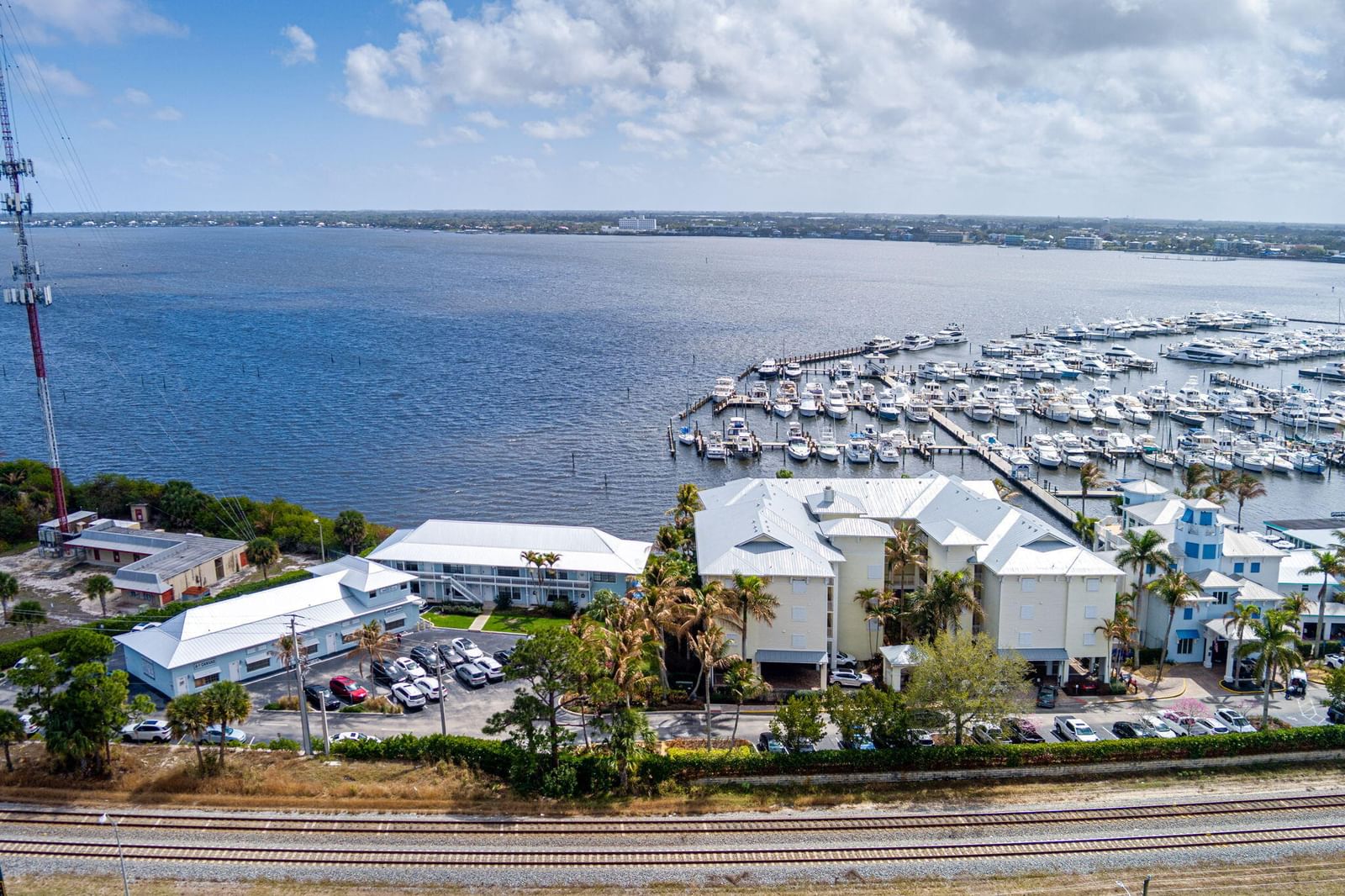 Real estate property located at 975 Flagler #302, Martin, Harborage Yacht Condo, Stuart, FL, US
