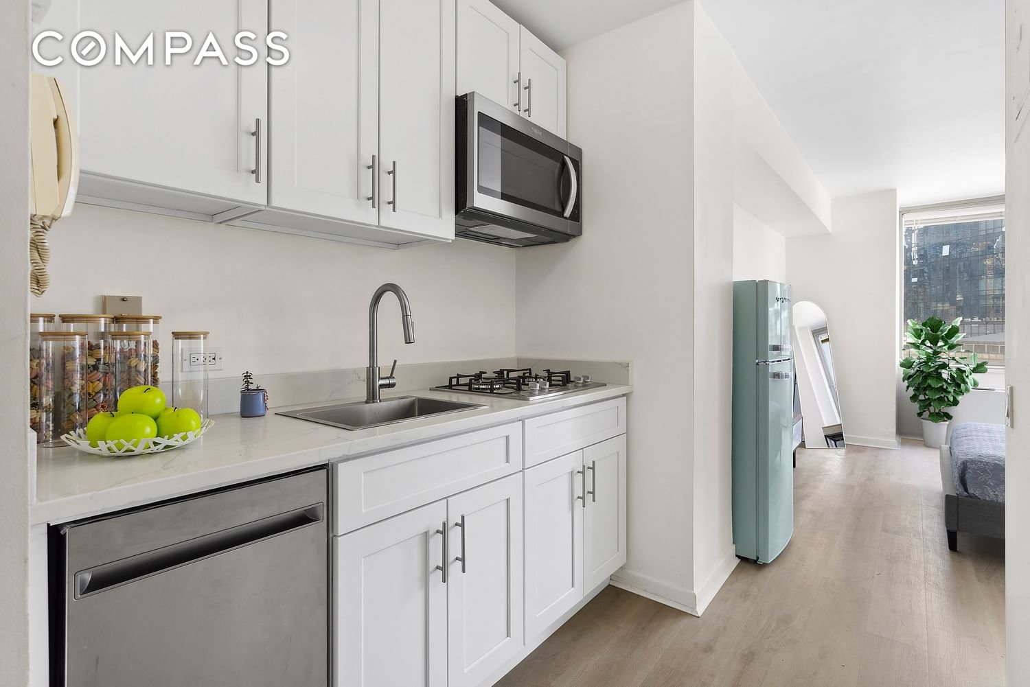 Real estate property located at 500 43rd #8C, NewYork, Hell's Kitchen, New York City, NY