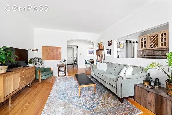 Real estate property located at 811 Cortelyou #2-E, Kings, New York City, NY