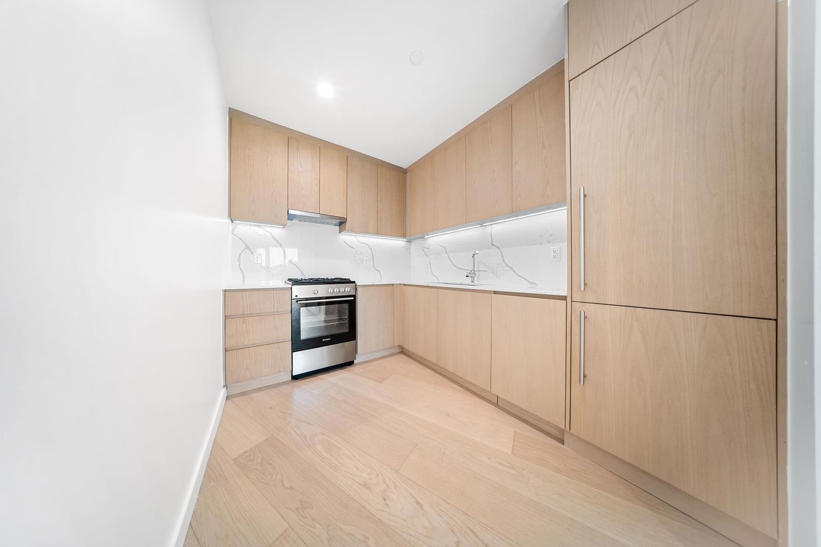 Real estate property located at 30-05 Vernon #4-F, Queens, Astoria, New York City, NY