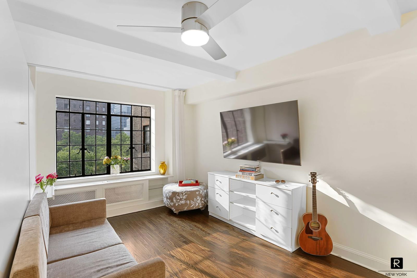 Real estate property located at 25 Tudor City #808, NewYork, Tudor City, New York City, NY