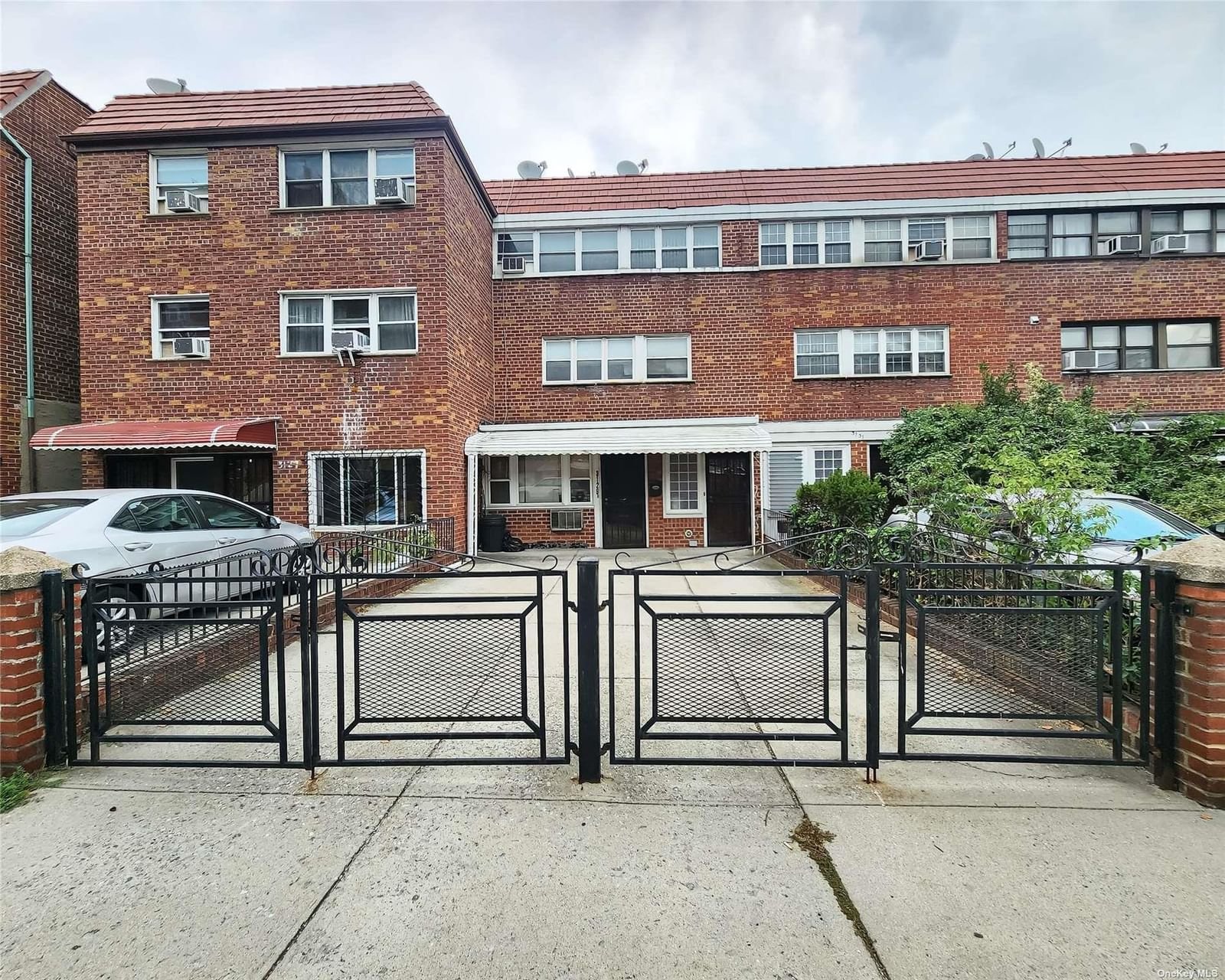 Real estate property located at 31-29 68th, Queens, Jackson Heights, New York City, NY