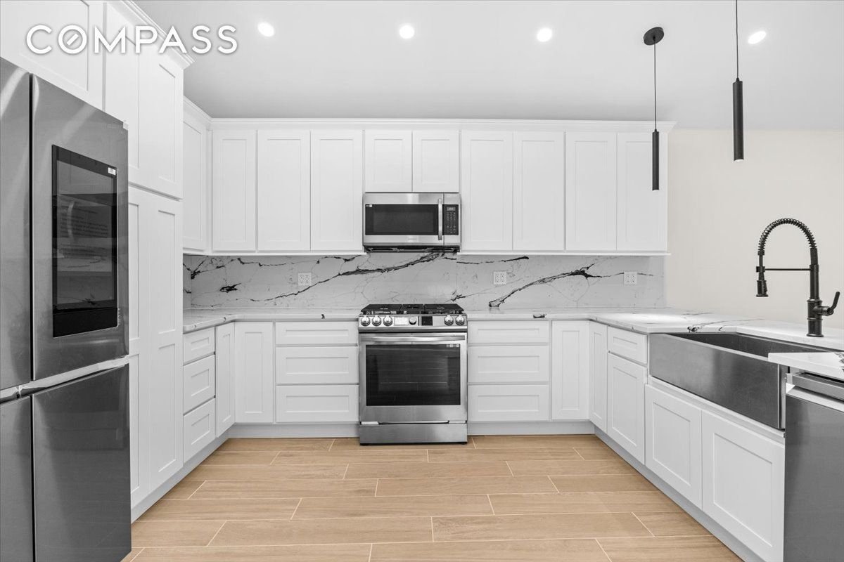 Real estate property located at 559 87th #304, Kings, New York City, NY