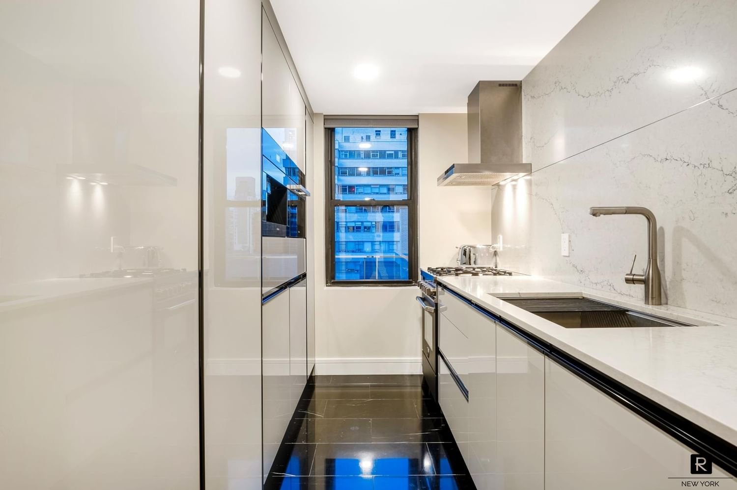 Real estate property located at 225 57th #18-G, NewYork, Midtown East, New York City, NY