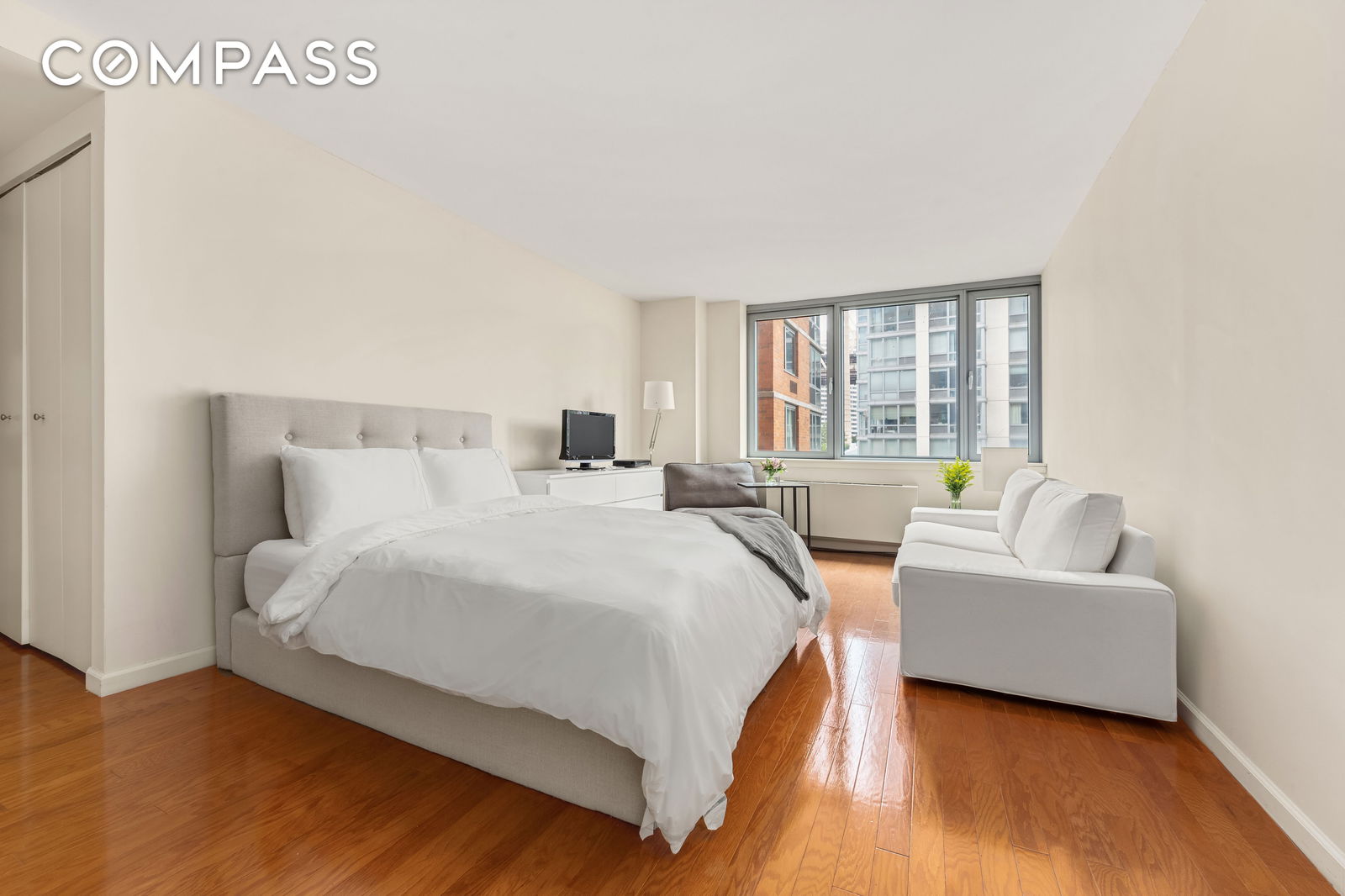 Real estate property located at 425 Main #4-L, New York, New York City, NY