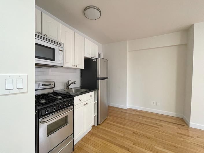 Real estate property located at 60 8th #3-B, New York, New York City, NY