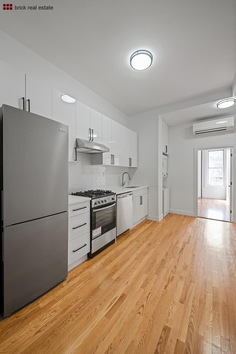 Real estate property located at 990 Willoughby #2-L, Kings, New York City, NY
