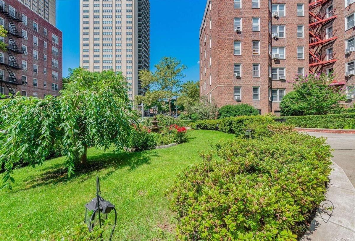 Real estate property located at 67-10 108th #2-D, Queens, Forest Hills, New York City, NY