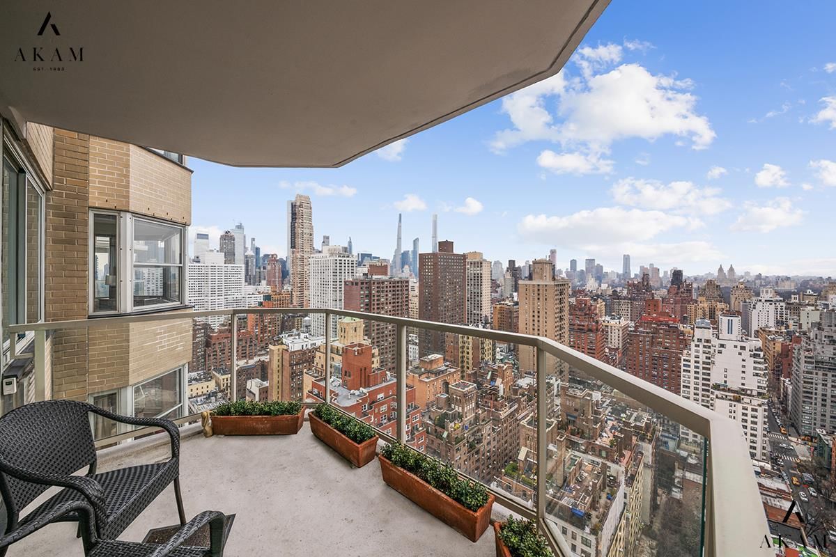 Real estate property located at 300 74th #33-D, NewYork, Upper East Side, New York City, NY