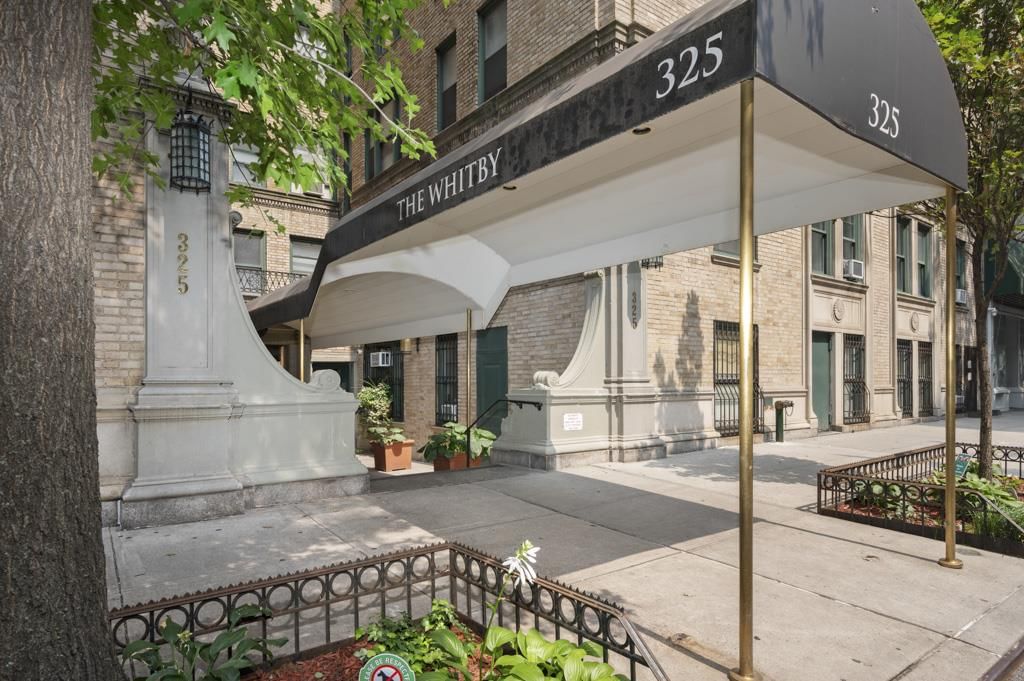 Real estate property located at 325 45th #403-A, NewYork, Clinton, New York City, NY