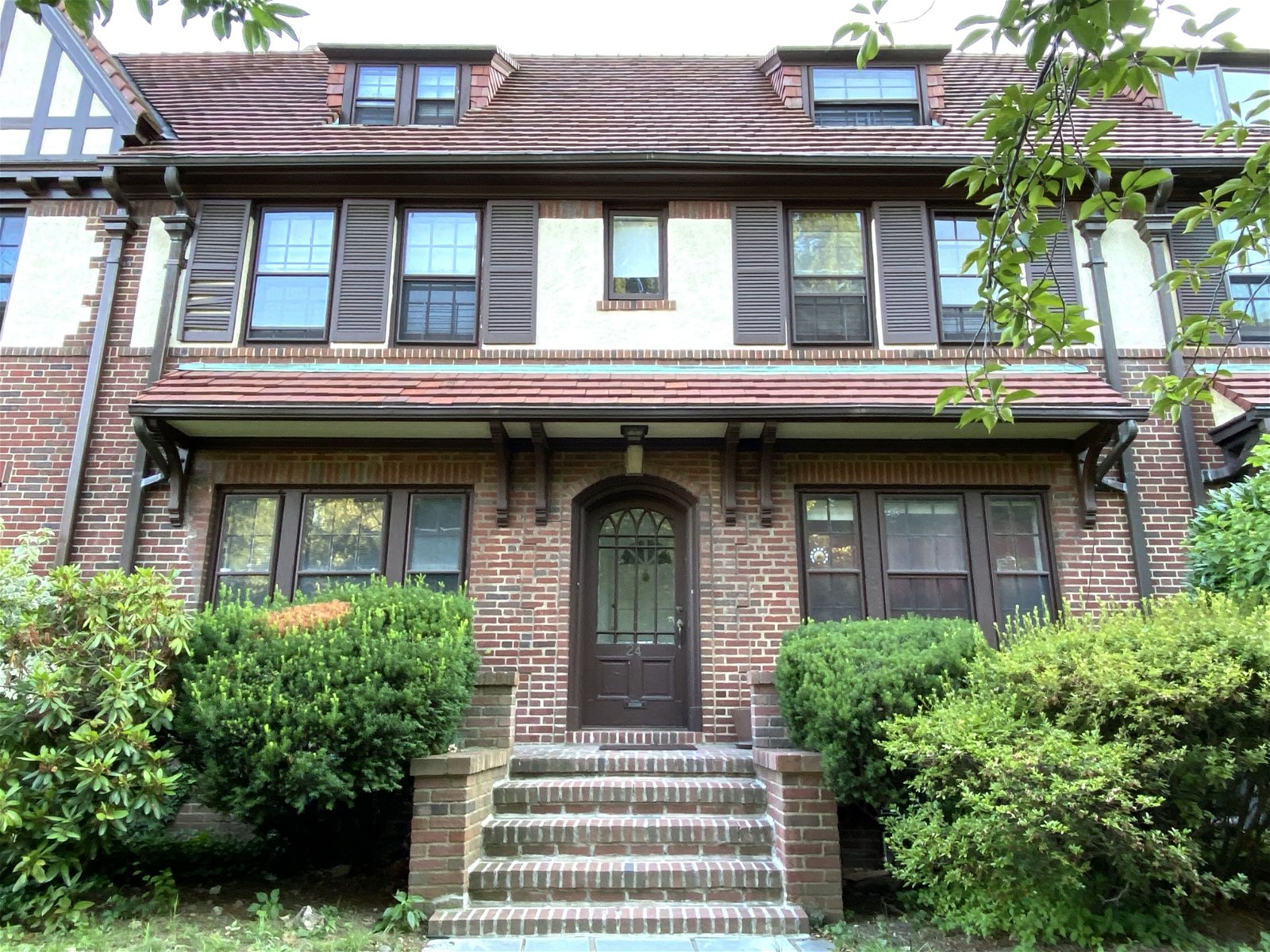 Real estate property located at 24 Beechknoll #1Fl, Queens, New York City, NY