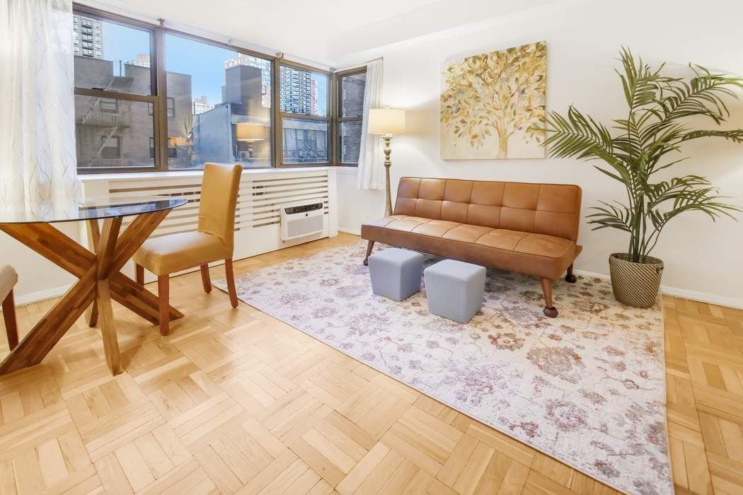 Real estate property located at 305 72nd #5AS, NewYork, Upper East Side, New York City, NY